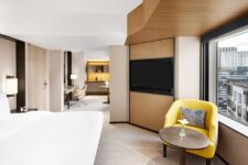 月スイート クラブラウンジ アクセス ベッドルーム