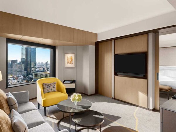 Tori Suite Club Lounge Access Living Room