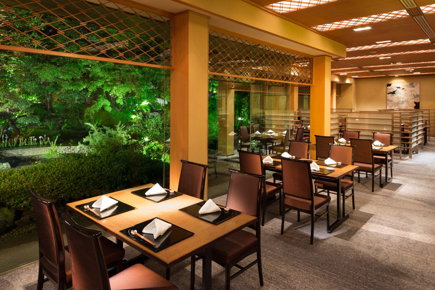 日本料理 雲海 店内 / Unkai Japanese Restaurant Interior