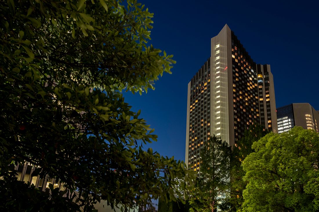 Hotel Exterior at night / ホテル外観 夜