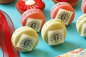 ピスタチオ&ラズベリーマカロン