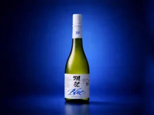 獺祭ブルーのボトル