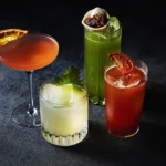 ジンとウィスキーをベースに、季節の素材を取り入れたオリジナルカクテル